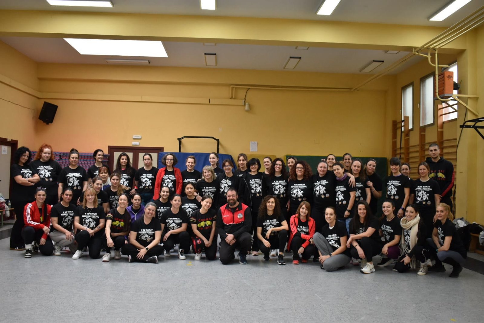 Más de 50 mujeres en el evento de defensa personal del 8 de marzo en Wu Xing Madrid, Hortaleza